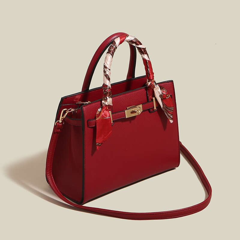 New Red Bridal Wedding Bag, Niche Handbag With A High-End Feel, Large Capacity Single-Shoulder Crossbody Women's Bag