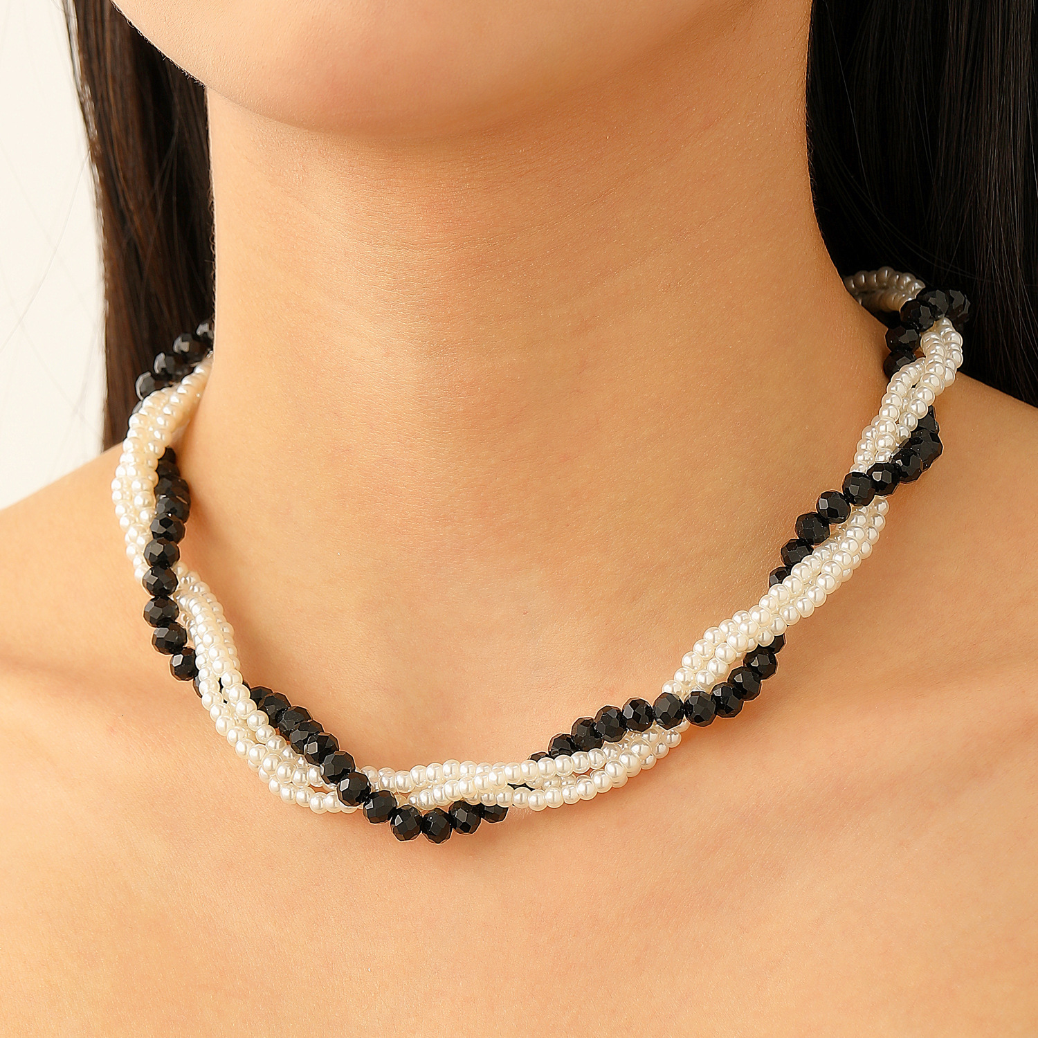 Designer multi-layer pearl jewelry set for women, ins-style European and American creative design V-neck choker, bracelet, necklace, earrings