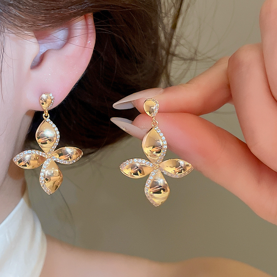 18K real gold plated silver needle zircon flower earrings necklace, light luxury niche collarbone chain, European and American metal style jewelry - view 5