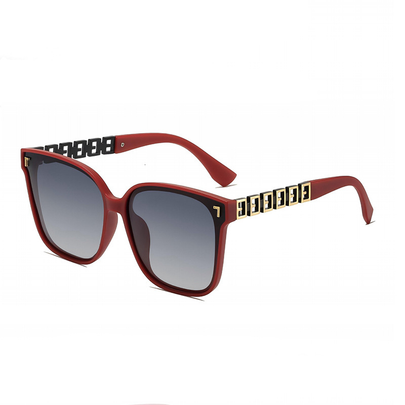 Luxury brand designer glasses New pink polarized sunglasses for women summer hollowout temple UV protection sunglasses fashionable chain glasses