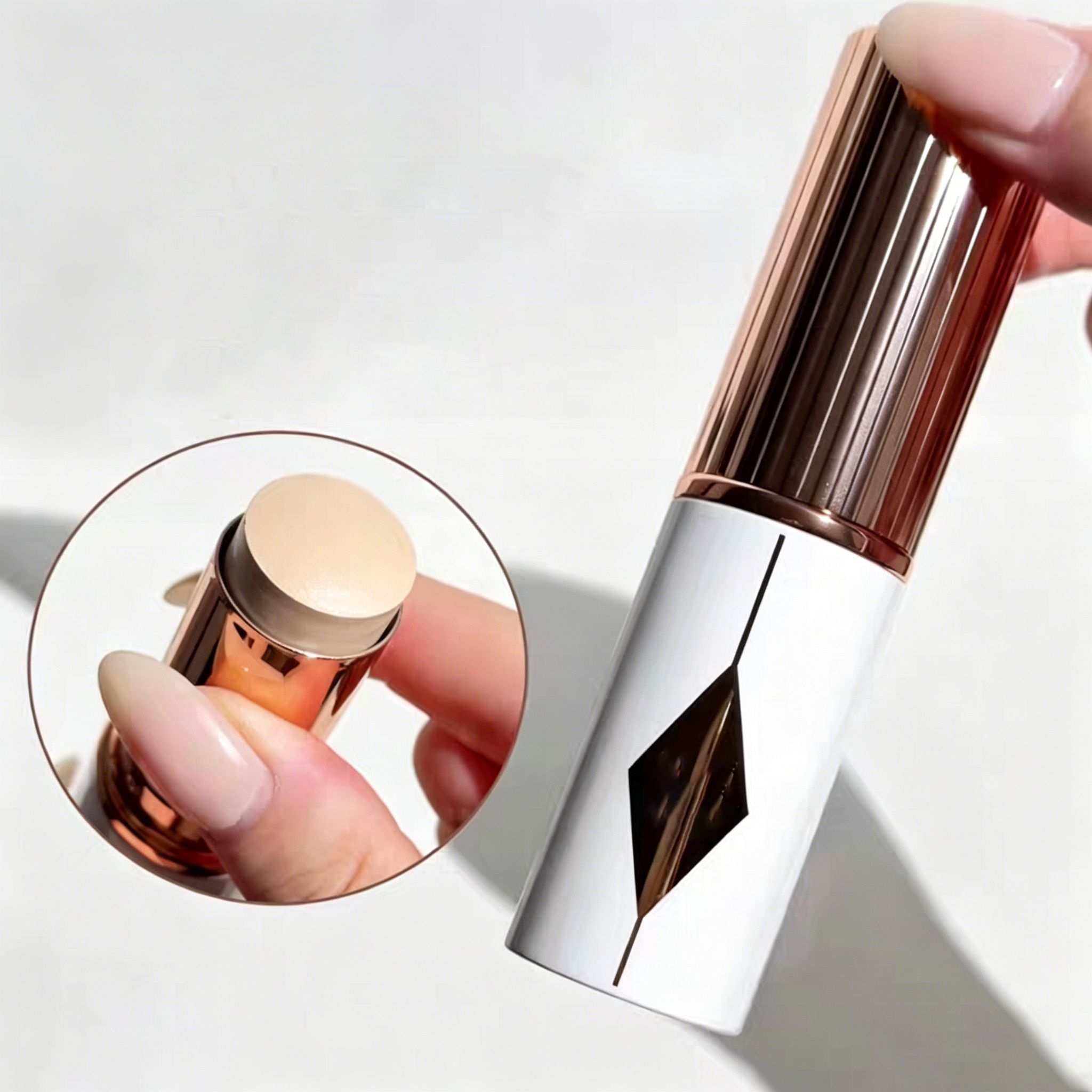 Liquid Foundation Unreal Skin Sheer Glow Tint Hydrating Foundation Stick Fond De Hydratant En Stick Makeup Repair High Gloss Concealer Holding 9g