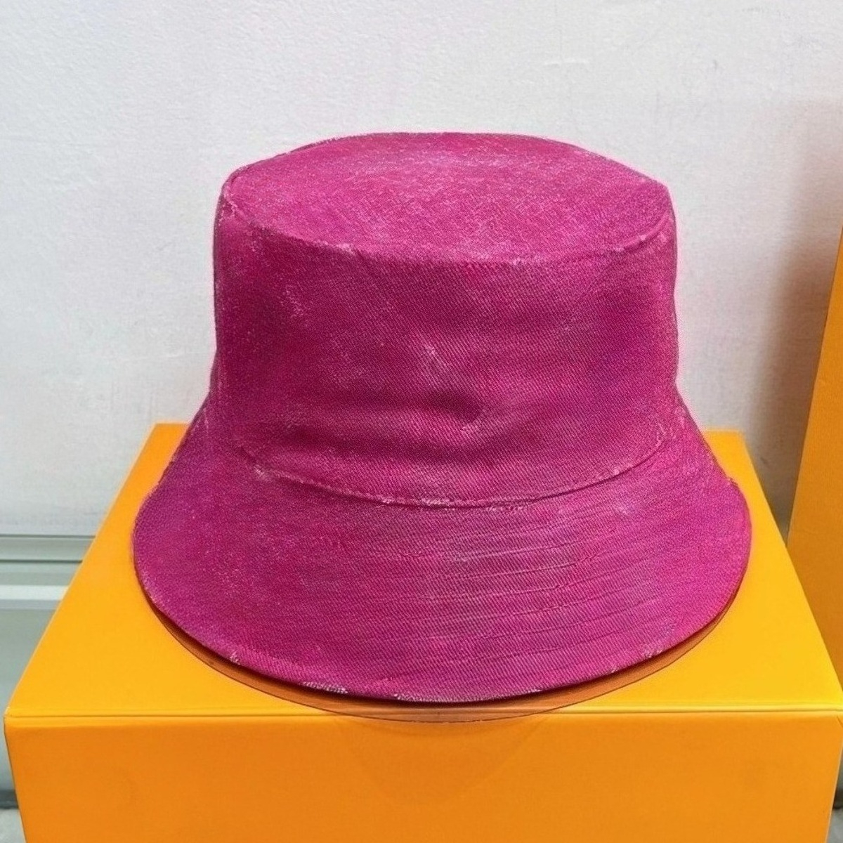 Designer Cap Washed Denim Bucket Hat Casquette Luxe Jacquard Pattern Unisex Casual Sun Hat for Streetwear Outdoor Daily Wear