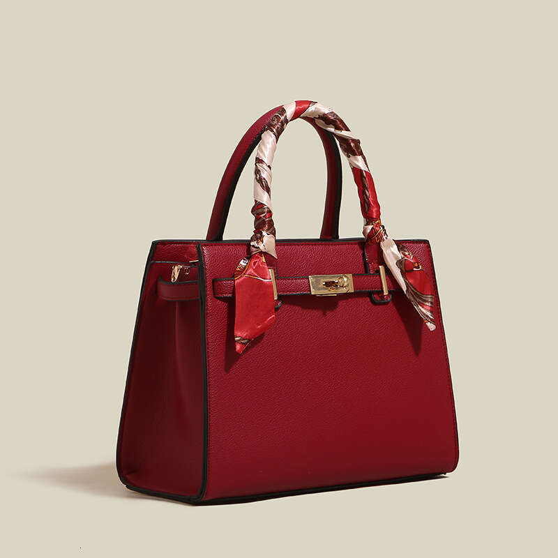New Red Bridal Wedding Bag, Niche Handbag With A High-End Feel, Large Capacity Single-Shoulder Crossbody Women's Bag