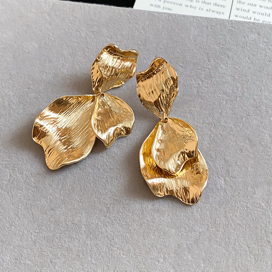 European and American cross-border silver needle metal pleated petal light luxury high-end earrings, vintage niche design earrings - view 6