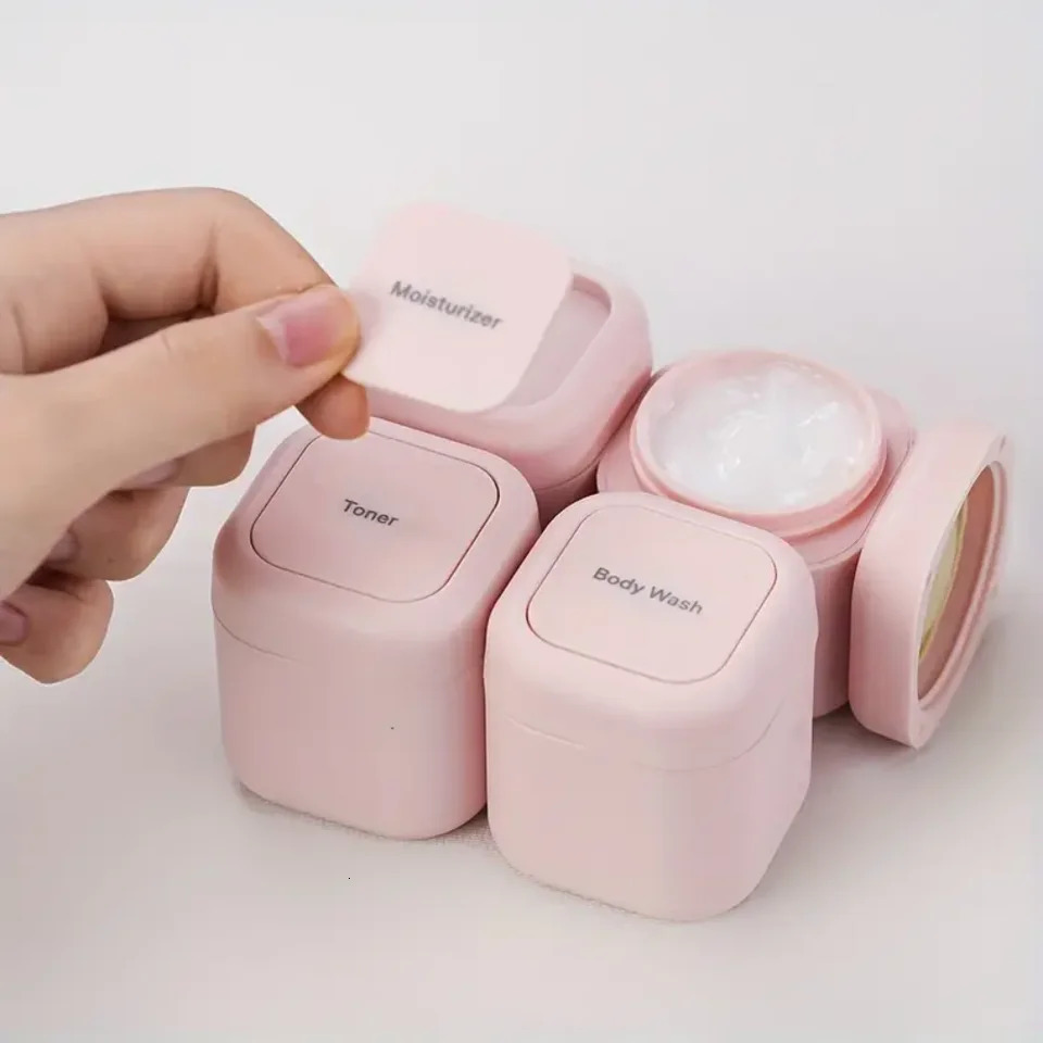 Magnetic absorption container with lid travel 3 small capsules suitable for shampoo conditioner body wash pills 260428BJ