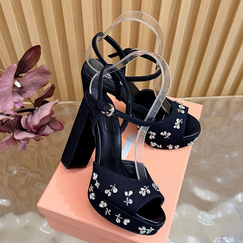 Classic black womens pumps round toe open toe women sandals designer waterproof table sandals cow leather upper floral decoration thick heel outsole