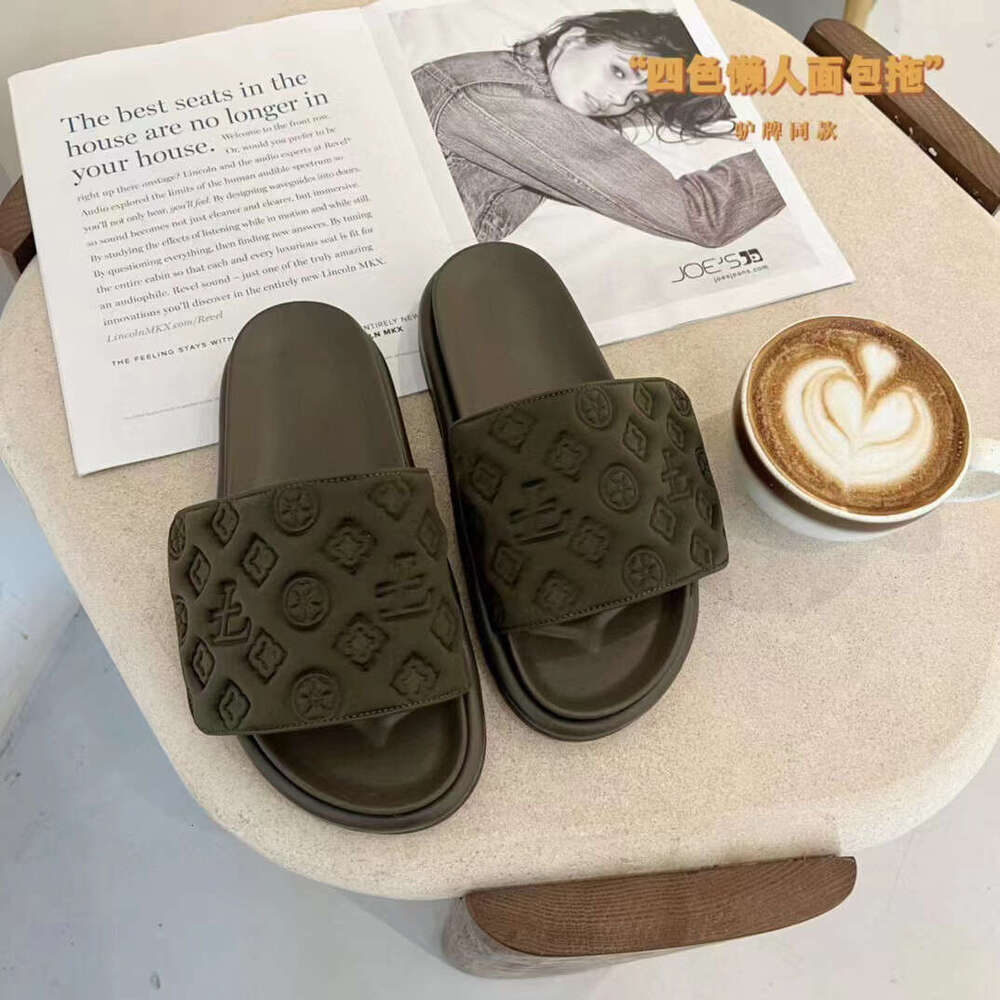 Summer New Thick-Soled Slippers For Outdoor Wear, Internet Celebrity Magic Tape Platform Embossed Versatile One-Word Sandals