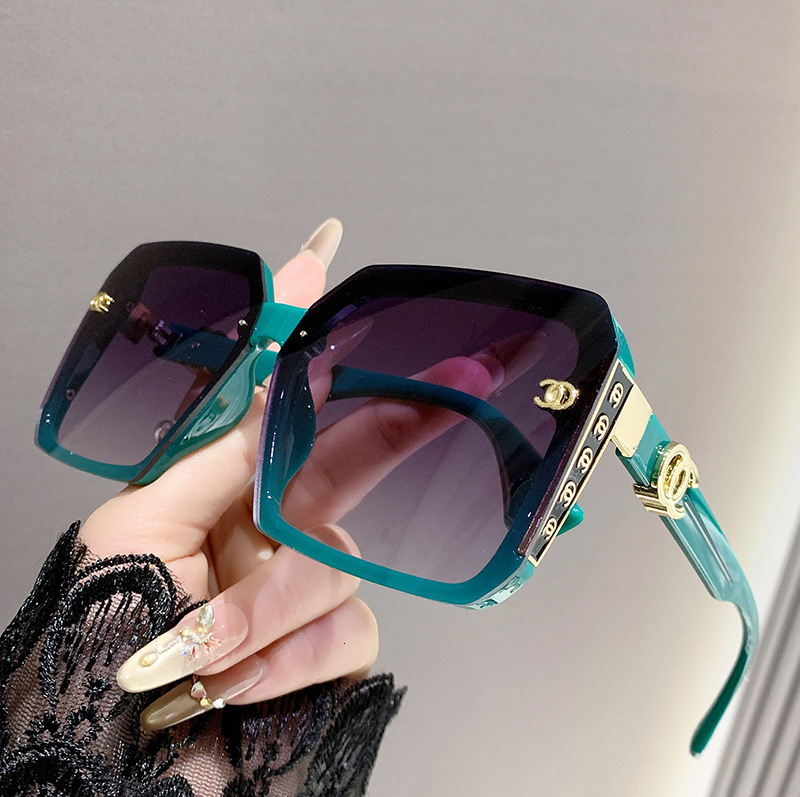 Designer Luxury Women's Sunglasses For Body Shaping Street Photography Sun Protection UV Resistance Fashion Brand Outdoor Boxy Bicycle Glasses