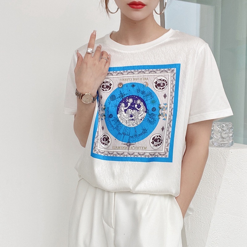 Womens Designer Horse Print Satin T Shirt Short Sleeve Crew Neck Casual Top With Smooth Silky Fabric Loose Fit Fashion Tee For Summer Daily Wear