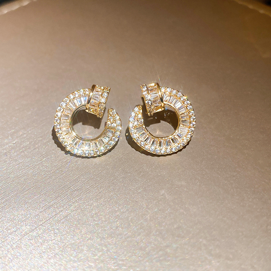 European and American light luxury zirconia studded stud for women, S925 silver needle, fashionable, simple, versatile, high-end, elegant earrings - view 6