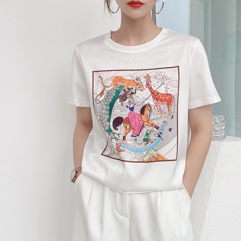 Womens Designer Horse Print Satin T Shirt Short Sleeve Crew Neck Casual Top With Smooth Silky Fabric Loose Fit Fashion Tee For Summer Daily Wear