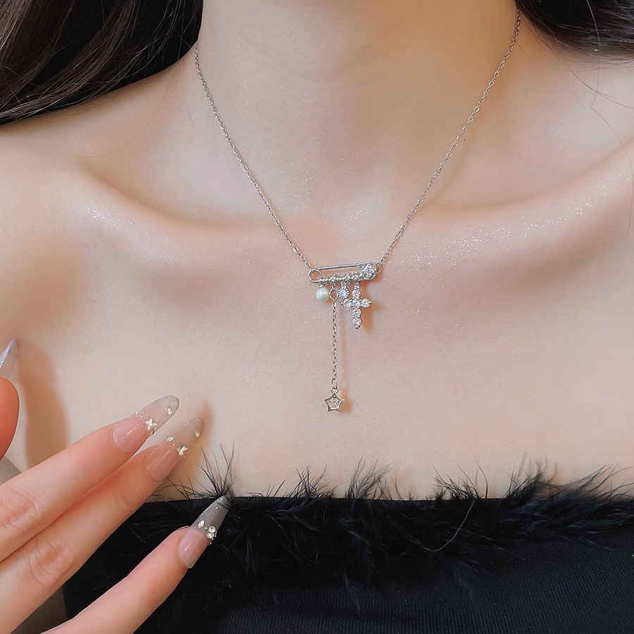2026 New French Style Zircon Pin Star Pearl Necklace, Unique Design, Exquisite Versatile Collarbone Chain - view 3
