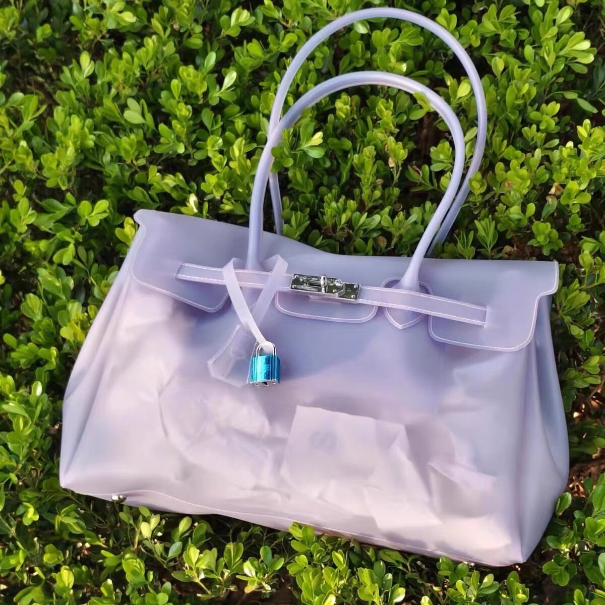 kiikii's same style jelly 2026 summer new commuter tote bag, fashionable transparent large-capacity underarm bag for women