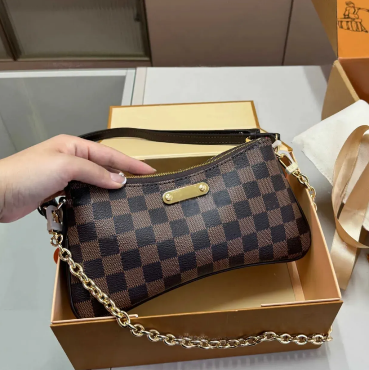 New Luxury Designer bag new style vintage women Chain Underarm bag Croissant Bag Adjustable Strap Underarm Flower Handbags Shoulder bag louisities vuittontote Bag