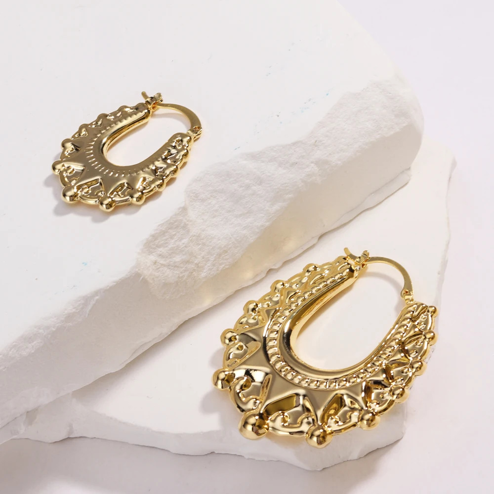 XED370 Bohemian Gold-Plated U-Shaped Hoop Earrings for Women, Crown Stitching Design, Beach Style Clip-On Jewelry - view 4