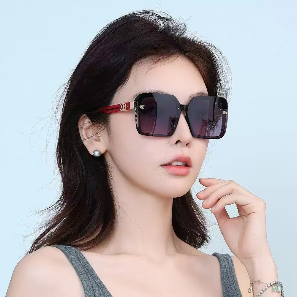 Designer Luxury Women's Sunglasses For Body Shaping Street Photography Sun Protection UV Resistance Fashion Brand Outdoor Boxy Bicycle Glasses