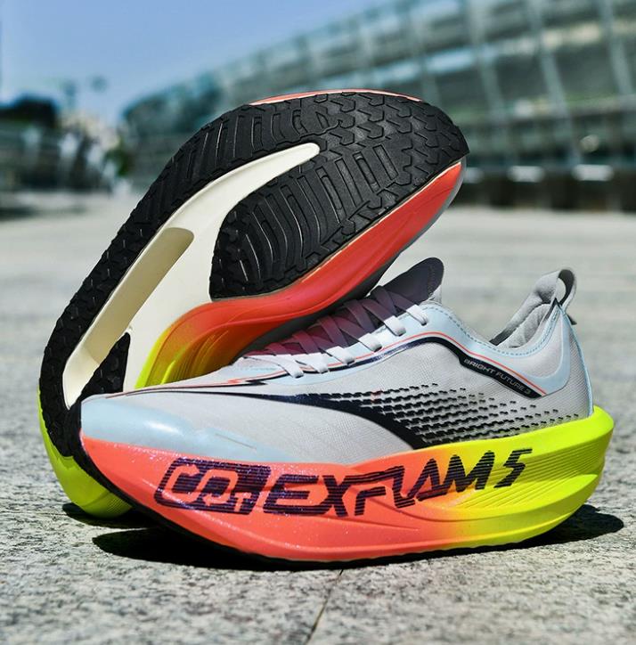 Designer New Carbon Plate Running Shoes for Men and Marathon Racers Side Running Shoes Cushioning Sports Shoes 26-4.7-4