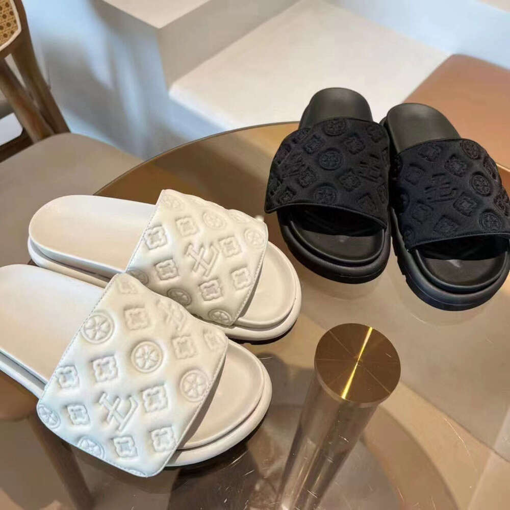 Summer New Thick-Soled Slippers For Outdoor Wear, Internet Celebrity Magic Tape Platform Embossed Versatile One-Word Sandals