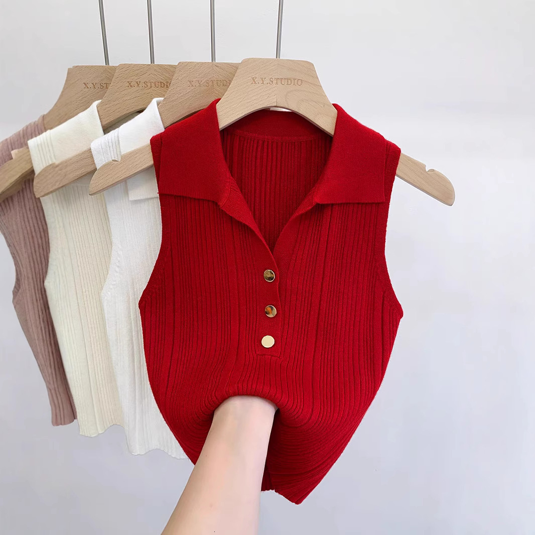 Fashion Gold Buckle Polo Collar Knitted Designer Vest Women's French Fashion Sleeveless Unique And Chic Slim Fit Top Base Shirt