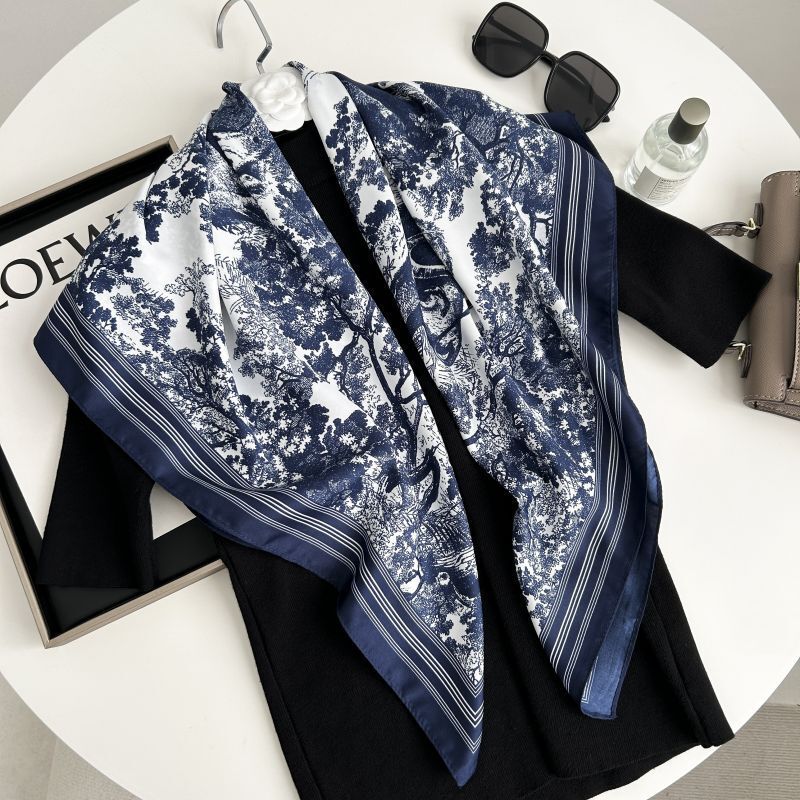 Hot Sale New Korean Ins Style Big Brand Printed Letters High-end Imitation Women's Twill Silk Scarf - view 4