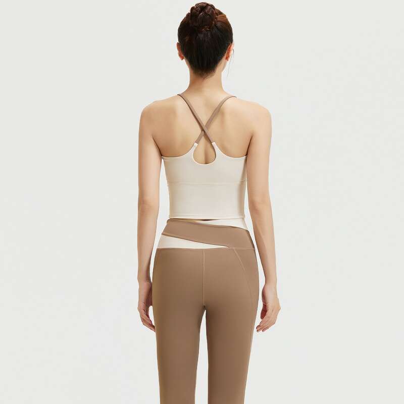 Women's High Elastic Yoga Outfit, Breathable Barely There Sports Suit, Contrast Color Design with Built-in Fixed Cup, Quick Dry Fitness Activewea