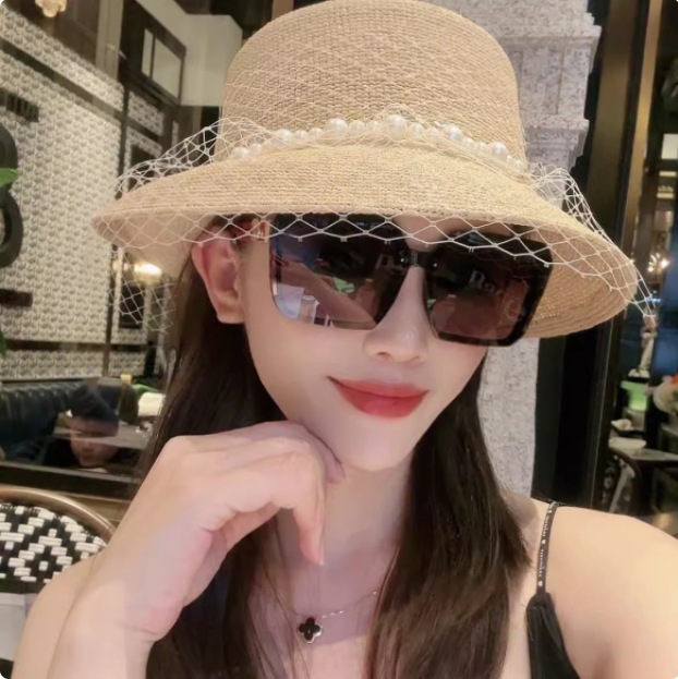 Designer Luxury Women's Sunglasses For Body Shaping Street Photography Sun Protection UV Resistance Fashion Brand Outdoor Boxy Bicycle Glasses