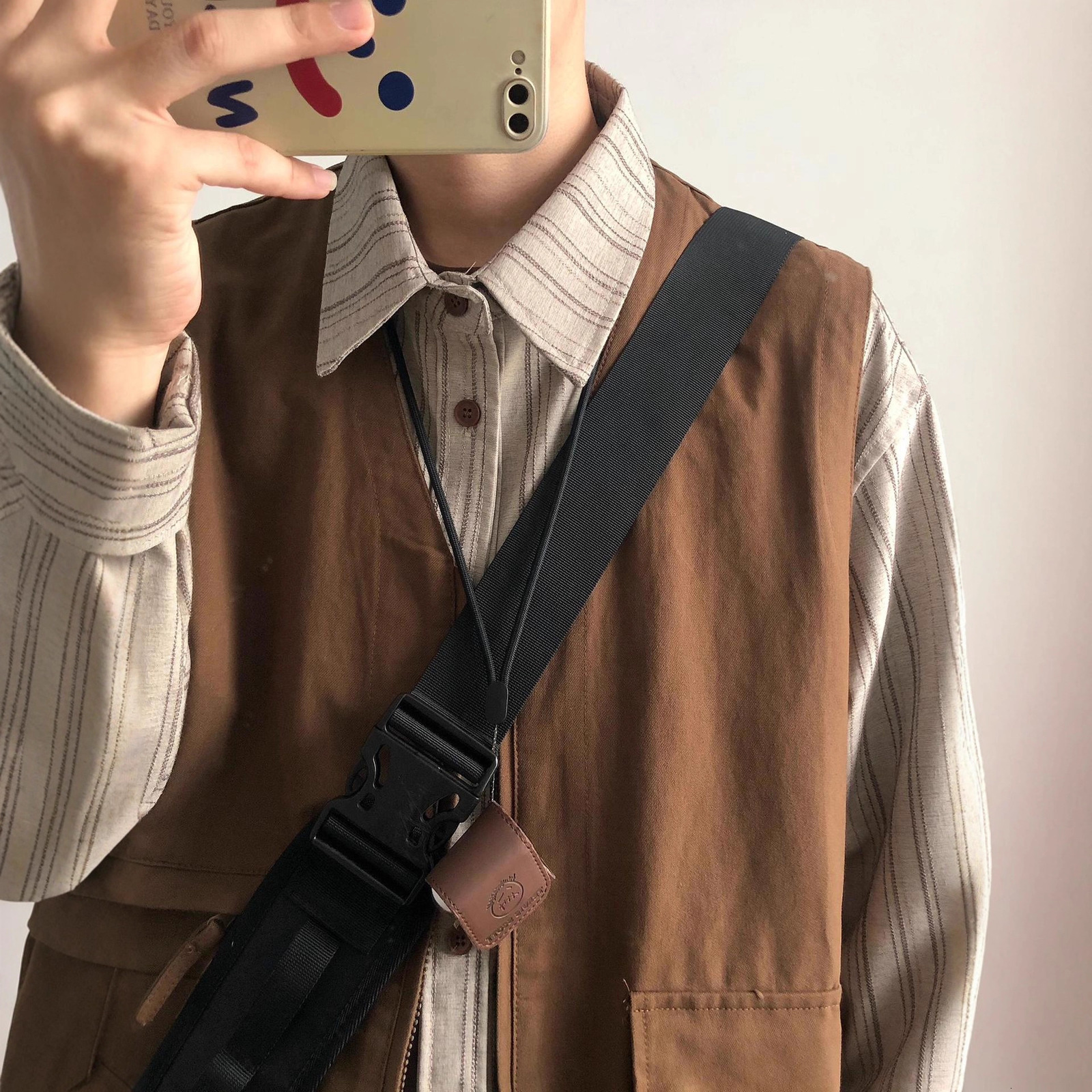 New Spring and Autumn Style Layered Wear Multi-Pocket Workwear Vest Sleeveless Casual Jacket for Men 240903