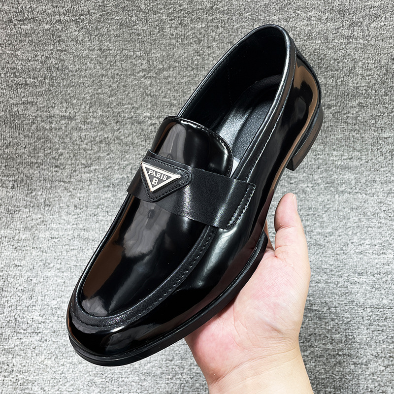Free delivery luxury Dress Shoes Fashionable men's leather shoes casual one foot shoes men's fashionable formal shoes