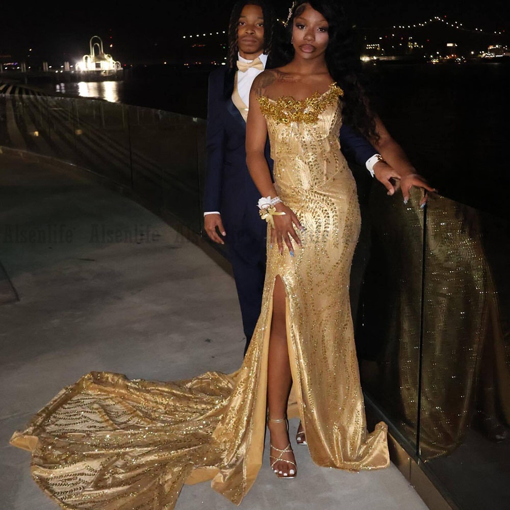 Luxury Gold Prom Dresses With Veil 2026 Sequin Beading Black Girls Evening Dress Sleeveless Birthday Party Gowns