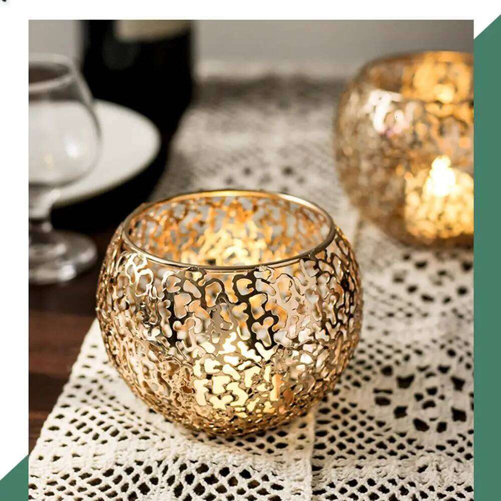 Candlestick Iron Vintage Metal Ornaments Cool Ins Style Items Desktop Hollow Electroplating Creative Supplies Beautiful Decor Y260131