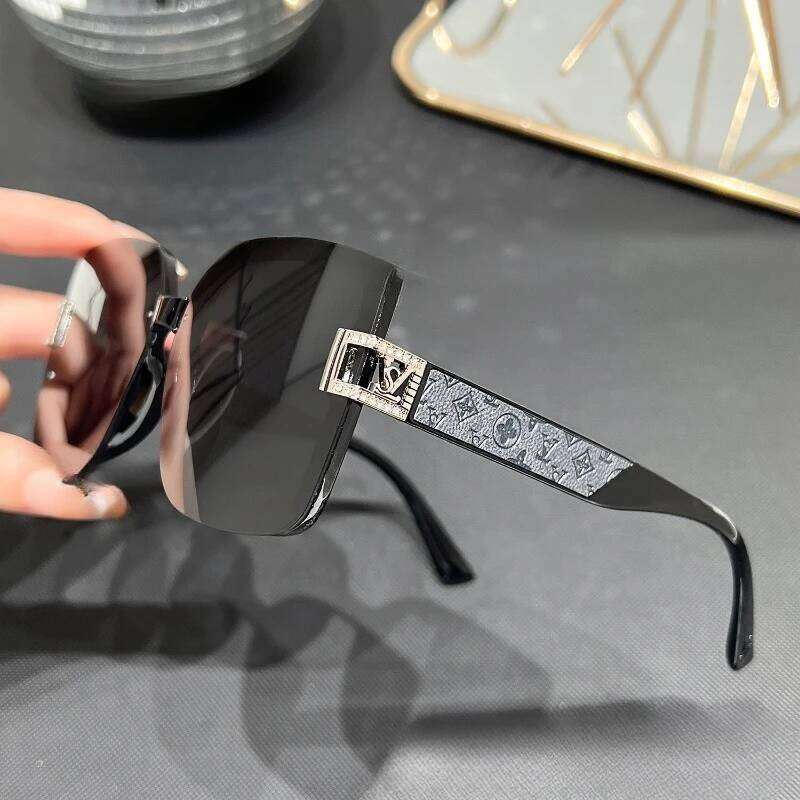 Polarized Square Sunglasses Women Trendy Luxury Sun Glasses New Vintage Leather Print Glitter Eyewears Uv400 Gafas De Sol