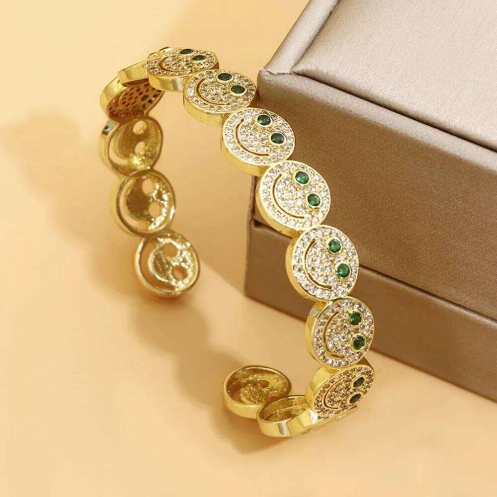 2025 New Light Luxury Colorful Smiley Face Bracelet, Unique Design Stackable Hand Jewelry, Fashionable, Personalized and Cool