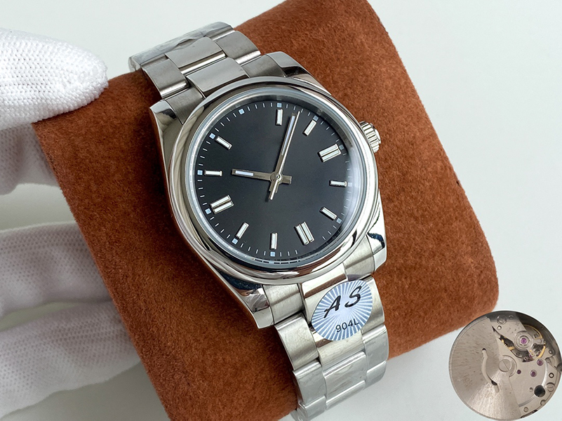 Elegant Smartwatch for Men: Quartz Movement + Anti-Glare Saphire Glass + Glow-in-Dark Indices Included Packaging with boxAAA