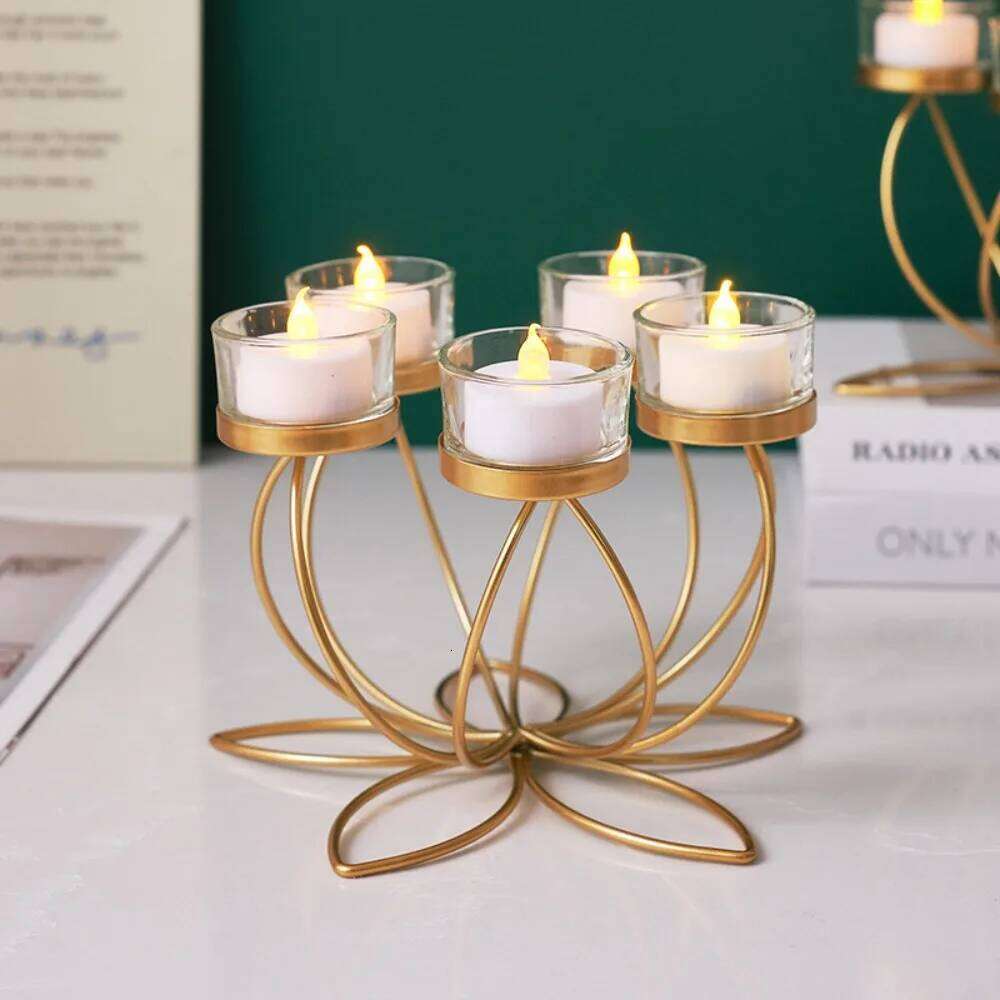 Romantic Iron Candlestick Holder Decor Candlelight Dinner Props Ornaments Retro Style Table Decoration Bedroom Y260131