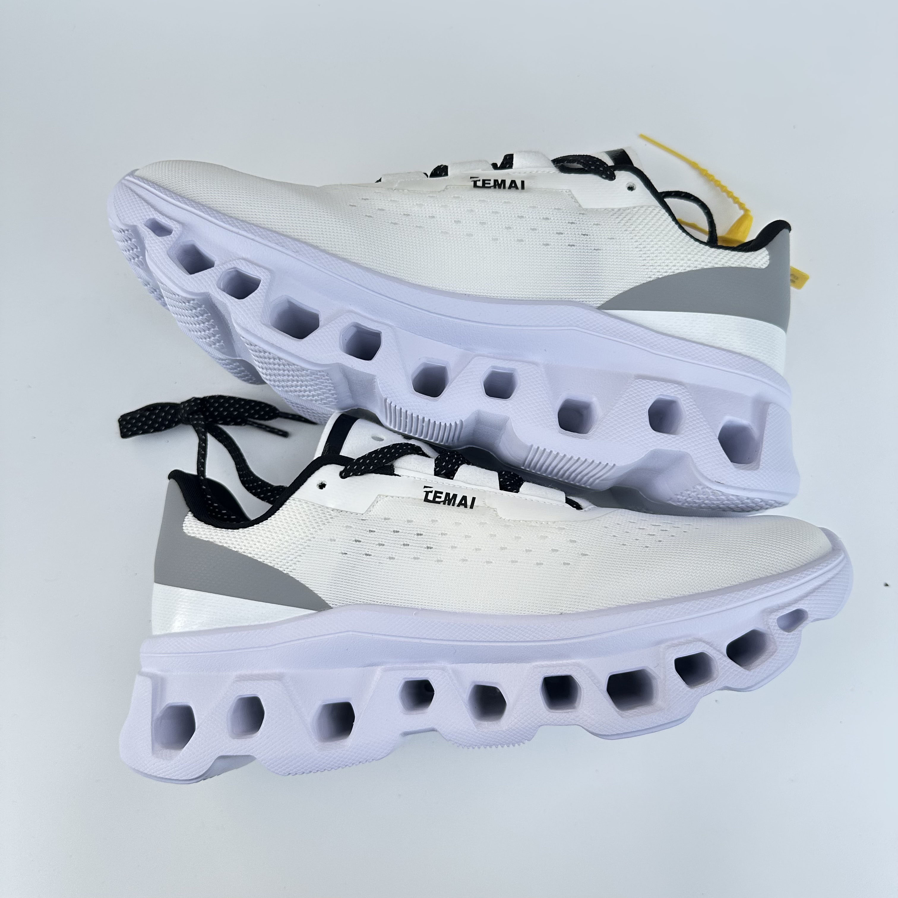 new Spring New Low-top Sports Shoes for Men, Fashionable Shock-absorbing Running Shoes, Outdoor Versatile Lightweight and Breathable Trendy