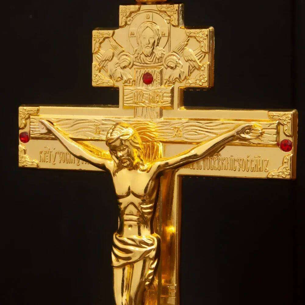 Exquisite Single-Head Carved Candle Holder for a Luxurious Candlelight Dinner Y260131