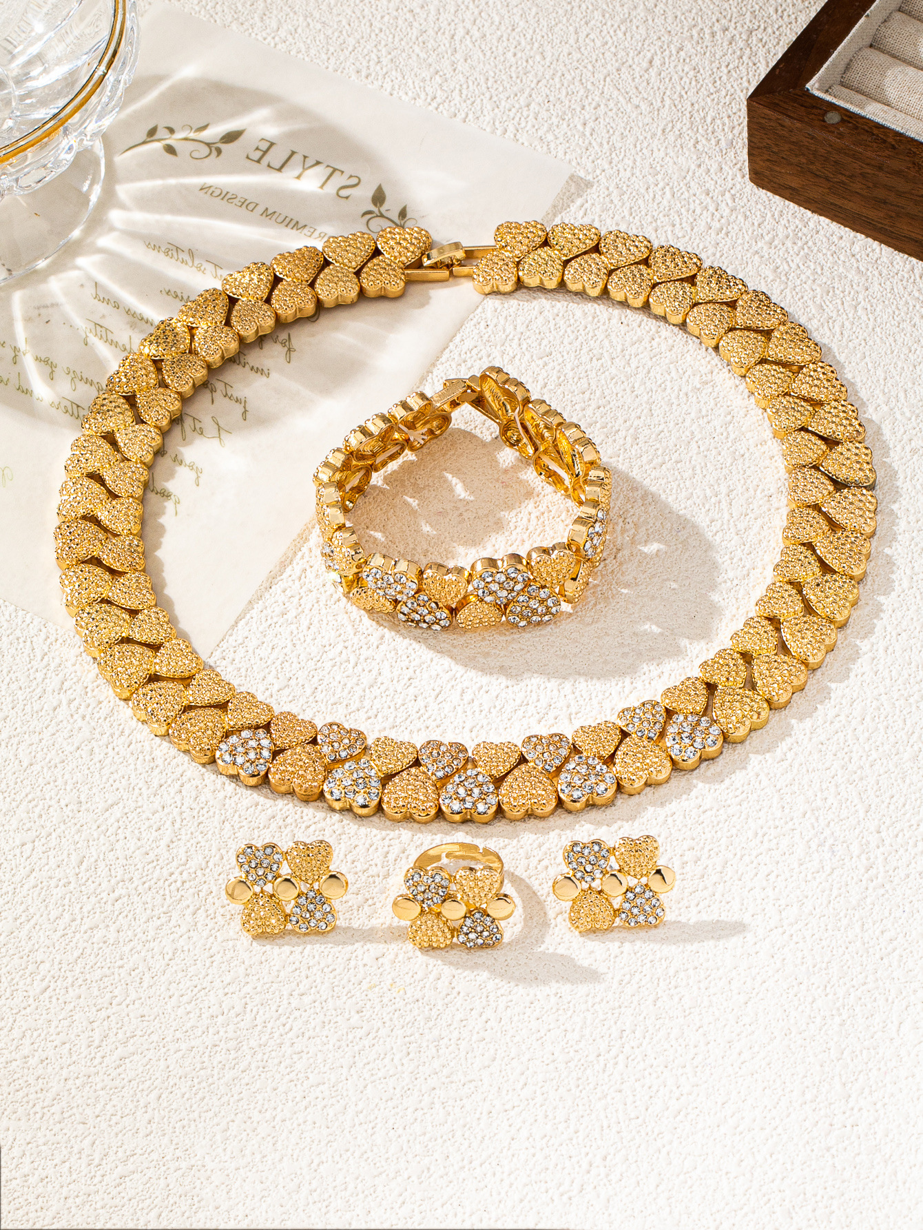 High-quality Vintage Jewelry Set New Self-Developed European And American Chic Elegant Jewelryr INS Minimalist Style Earrings Heart Double Row Hoop Ea