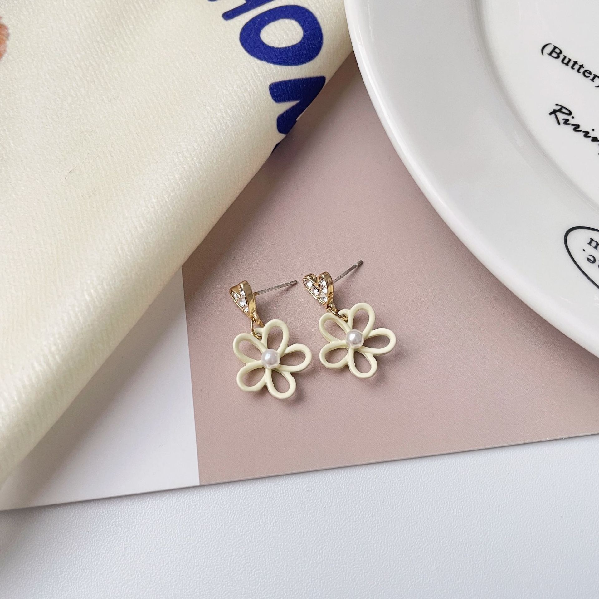S925 Silver Needle Simple Heart Pearl Flower 2022 New Trendy Stud Earrings Elegant High-end Women's Ear Jewelry