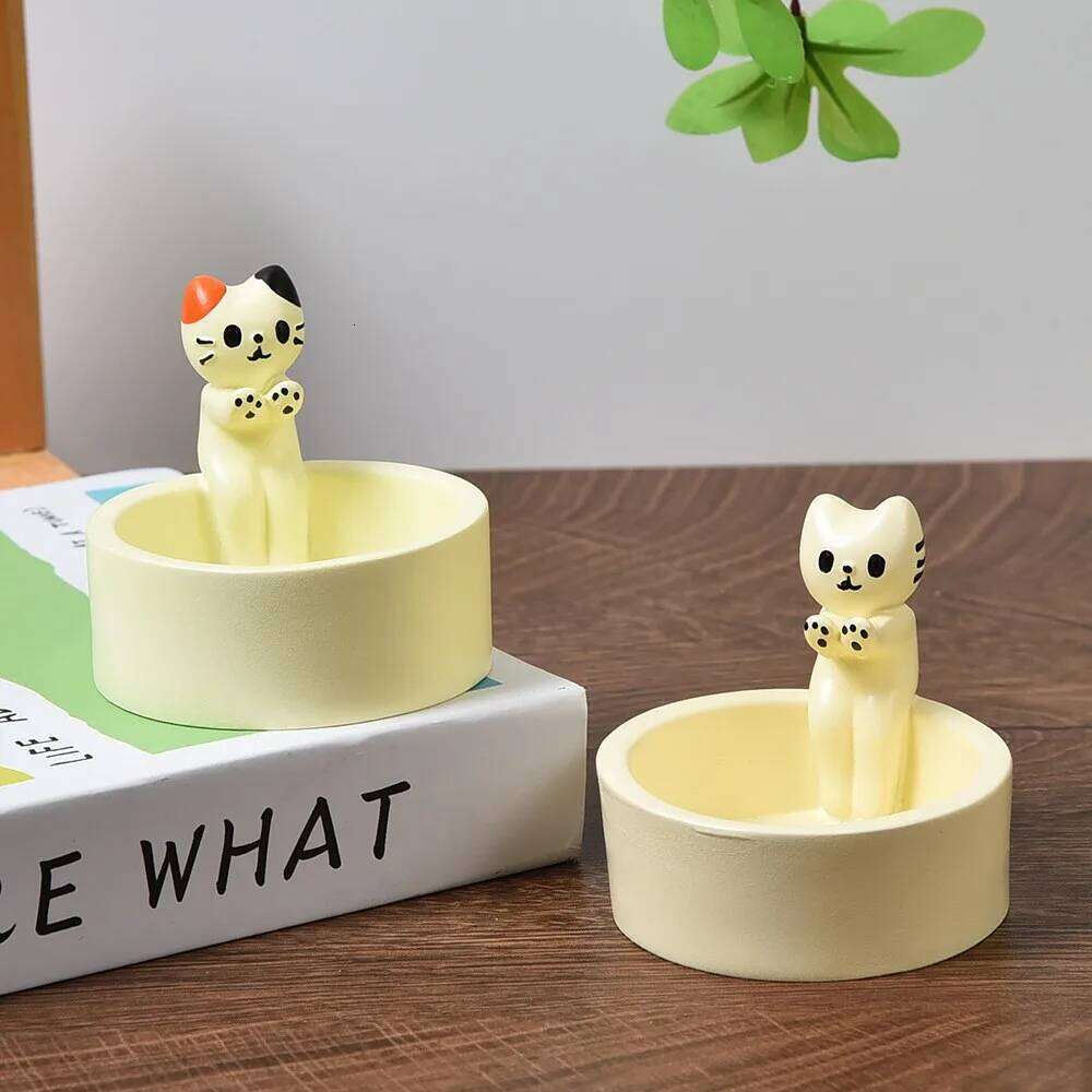 Kitten Cute Cat Creative Aromatherapy Candle Holder Durable High Tempe Cartoon Candlestick Decoration Y260131