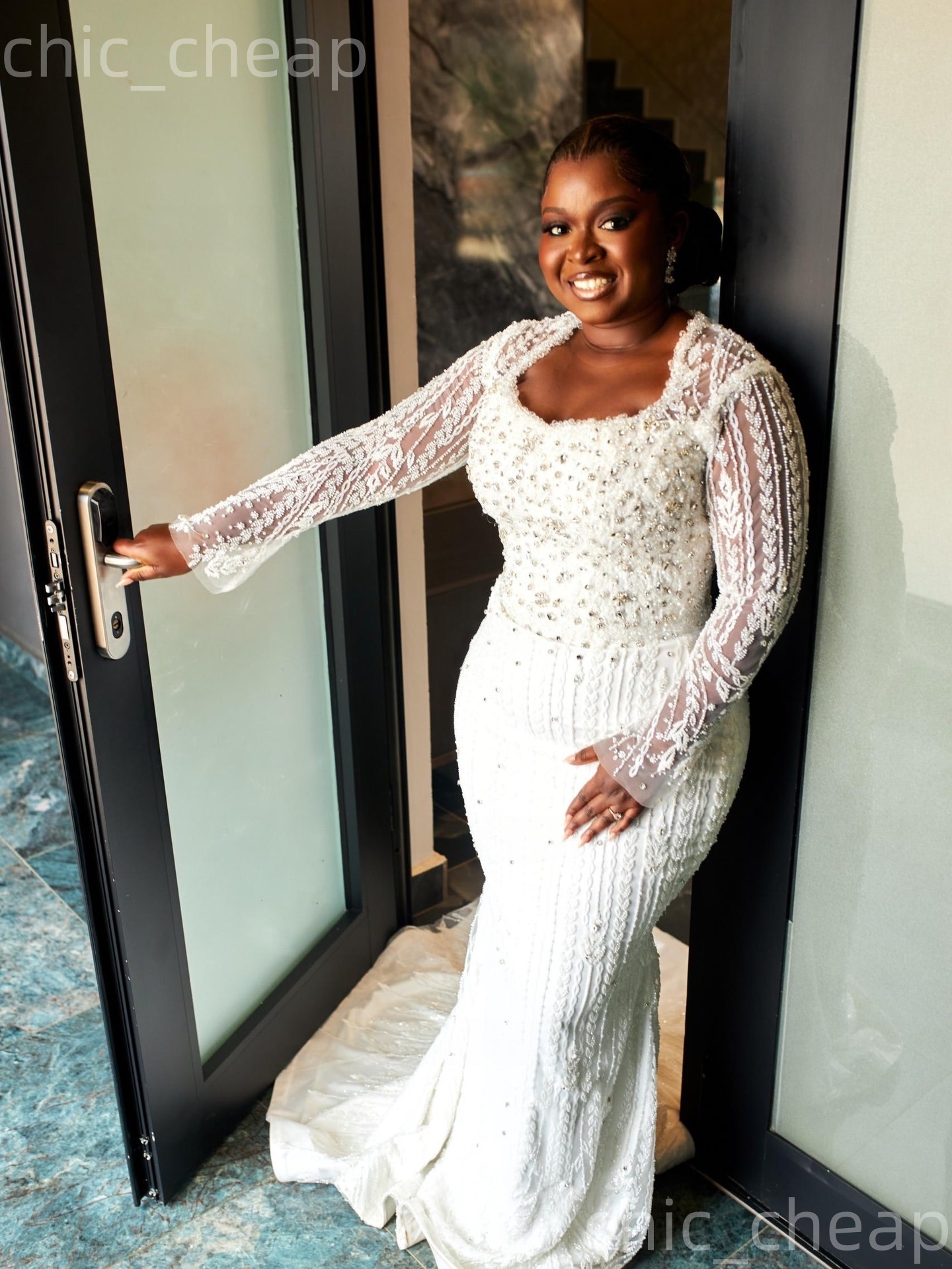 African Aso Ebi 2026 Ivory Mermaid Wedding Dress Square Crystals Full Sleeves Sequined Lace Vintage Sparkly Bridal Gowns Dresses ZJ266