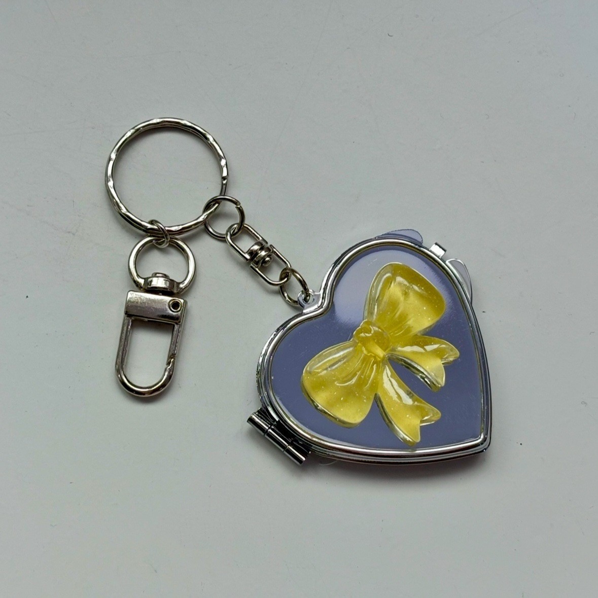 Free shipping Hot selling exquisite design silver bow love mirror keychain Y2K bag pendant practical fashion bagcharm