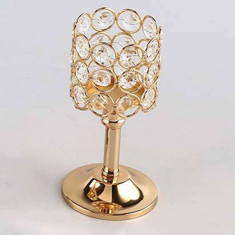 Metal Crystal Candle Holder Romantic Goblet-shaped Wrought Iron Candlestick Table Ornaments Hollow Craft Candelabra Y260131