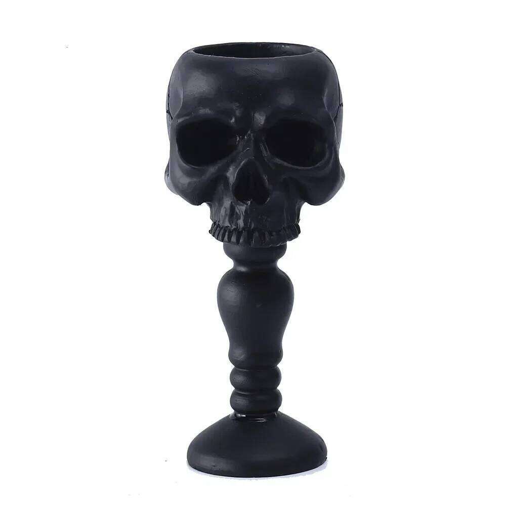 1Piece Skull Candle Holder Resin Ghost Head Candlestick Halloween Christmas Party Bar Decoration Art Crafts for Home Decor Y260131