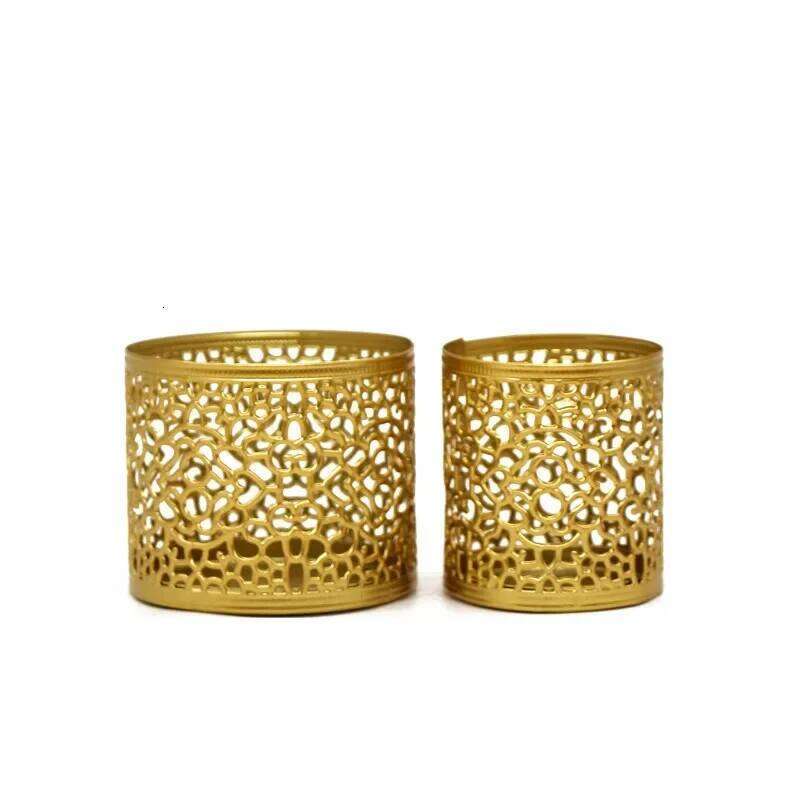 New Scandinavian Gold Geometric Hollow Iron Candle Holders Creative Aromatherapy Cups Home Ornaments Desktop Decorative Lamp Y260131