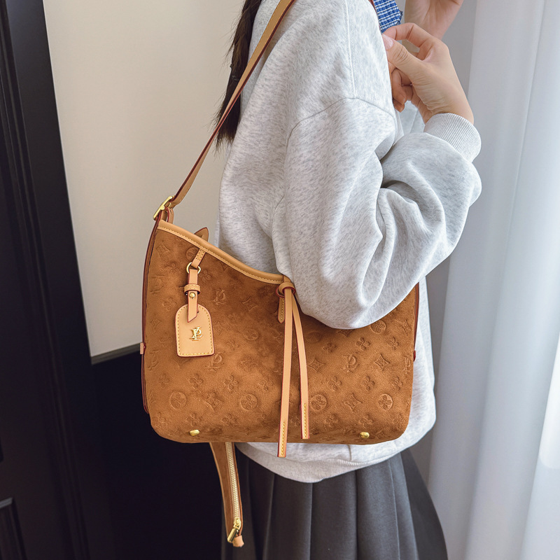 Free Shipping 2026 new high-end embossed design frosted shoulder bag commuting versatile women's bag large capacity fashionable tote bag hot sale
