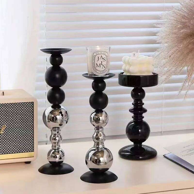 Metal Candle Holder Antique Wedding Bar Hotel Retro Atmosphere Candlestick Church Prayer Candlelight Desktop Home Decoration Y260131