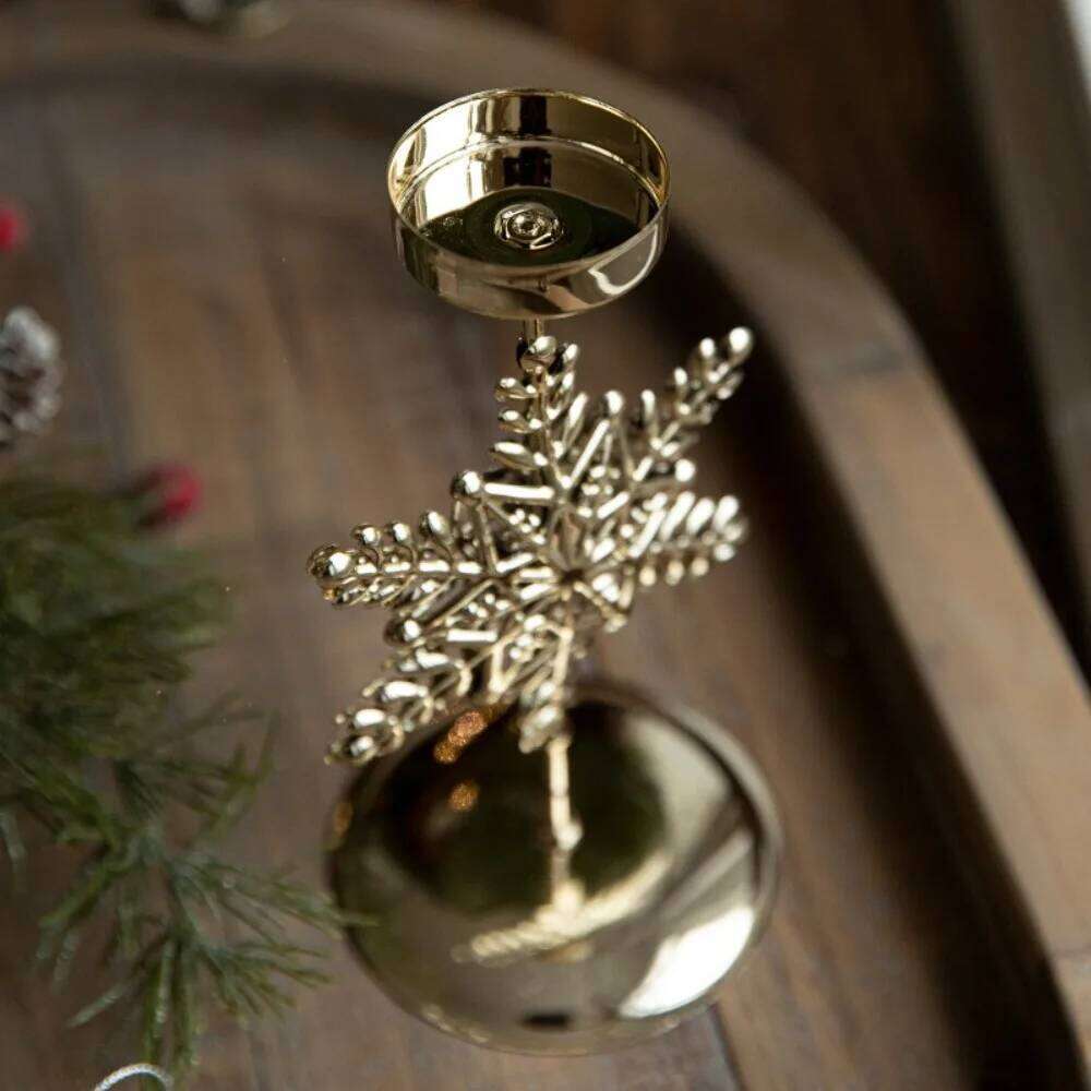 Metal Christmas Votive Candle Holders Snowflake Patterns Desktop Ornament Tealight Holder Xmas Tree Elk Candlelight Dinner Props Y260131