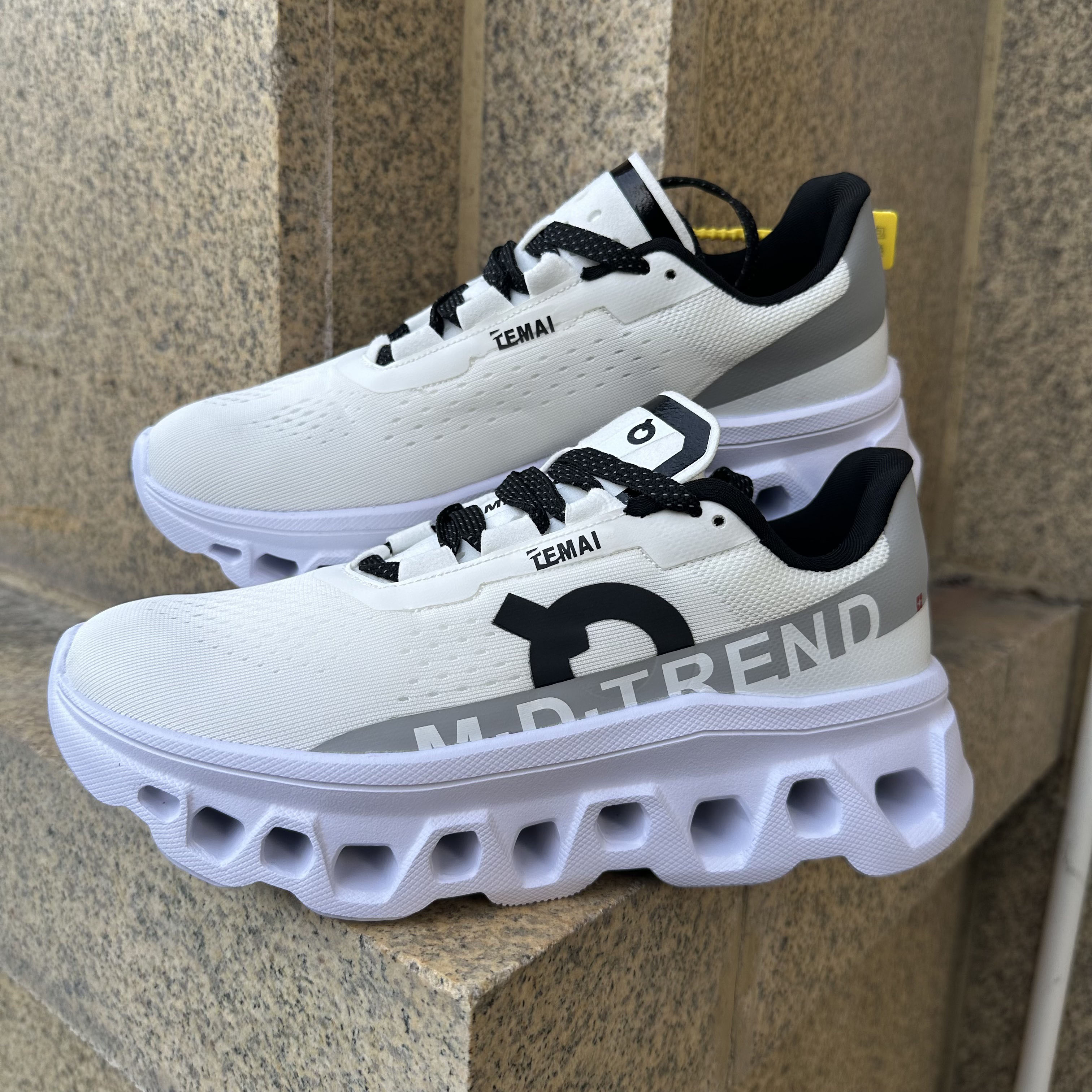 new Spring New Low-top Sports Shoes for Men, Fashionable Shock-absorbing Running Shoes, Outdoor Versatile Lightweight and Breathable Trendy