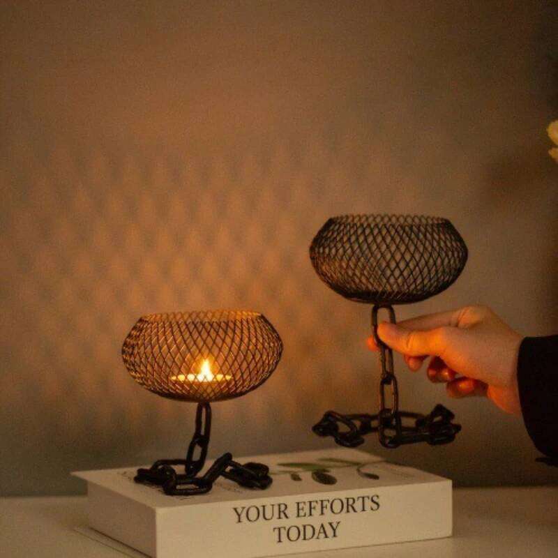 Iron Lantern Candle Holder Sturdy High Temperature Resistant Mesh Hollow Design Aromatherapy Lamp Table Decoration Metal Crafts Y260131
