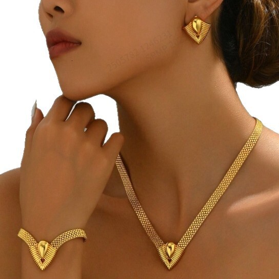 Y2K Design High-End Light Luxury Jewelry Set Exquisite Jewelry New Fashion Trend Chain Necklace Bracelet Earrings Niche Party - view 3